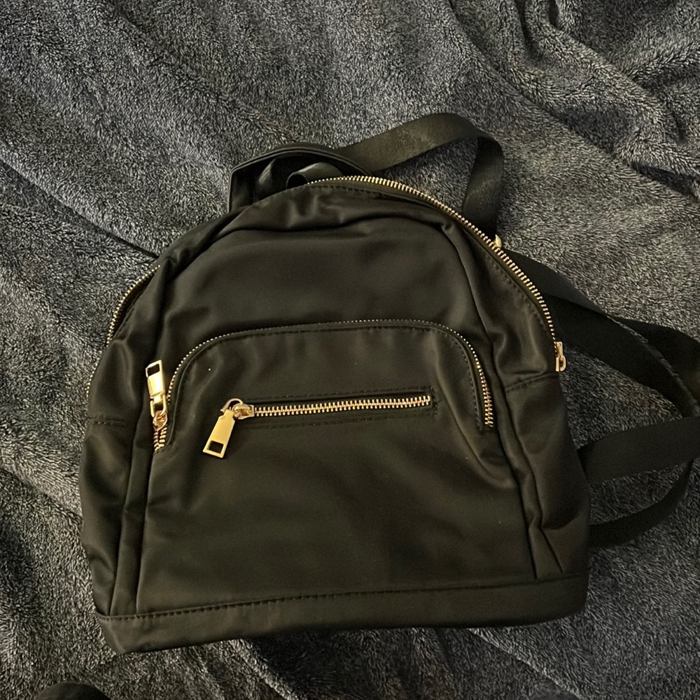 Black back pack